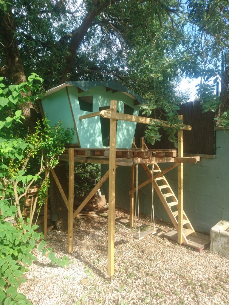 kids garden playhouse